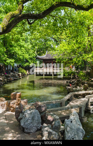 Le jardin Yuyuan (jardin du bonheur) dans le centre de Shanghai Chine Banque D'Images