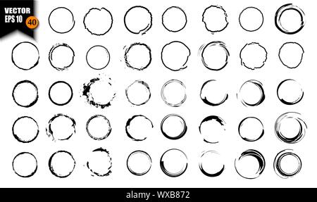 Vector set de pinceaux d'encre noire transformés pour créer des cadres fermés de toute forme. Collection de grunge texture monochrome circulaire peint joints toriques. À Illustration de Vecteur