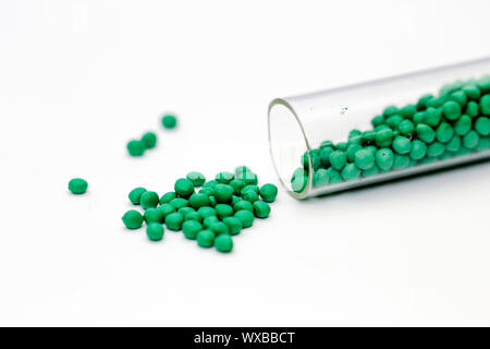 Des granules dans diverses formes et contenants Banque D'Images