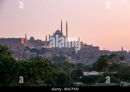 La mosquée de Mohammed Ali au Caire en Égypte au coucher du soleil Banque D'Images