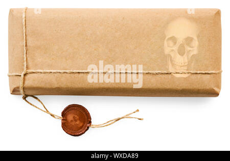 Colis postaux mortelle sur un fond blanc Banque D'Images