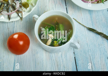 Soupe de haricots et de scarole italo-américain Banque D'Images