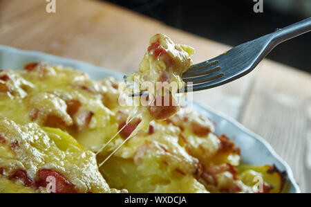 Tartiflette Poulet français Banque D'Images