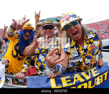 15 septembre 2019 Los Angeles Rams fans au cours de la NFL match entre les Los Angeles Rams et les New Orleans Saints au Los Angeles Coliseum de Los Angeles, Californie. Charles Baus/CSM. Banque D'Images