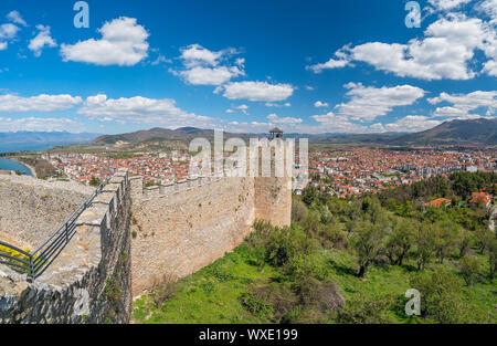 Vue de la ville d'Ohrid comme vu du château Samuil Banque D'Images