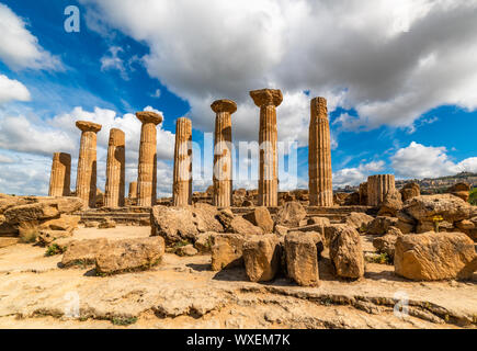 Temple d'Héraclès dans la Vallée des Temples, Agrigente, Sicile, Italie Banque D'Images