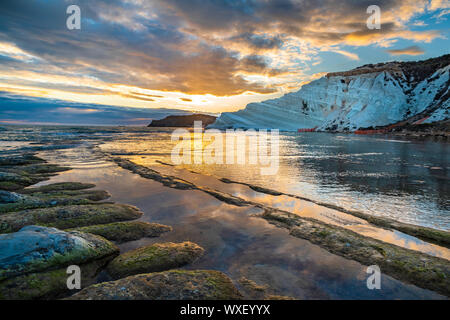 La Scala dei Turchi escalier ou des Turcs, blanc falaise rocheuse en Sicile, Italie. Banque D'Images