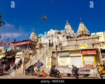 Jagdish Temple est un grand temple hindou au milieu d'Udaipur Banque D'Images