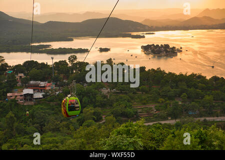 Vue aérienne de Jag Mandir, le lac Pichola, Udaipur, Rajasthan, Inde Banque D'Images