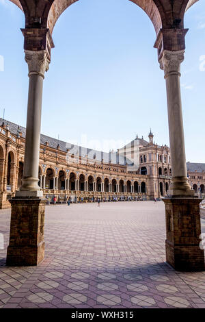 Plaza Espana, l'une des destinations touristiques les plus populaires d'Espagne, Séville, Espagne Banque D'Images