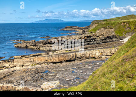 Château de Mullaghmore et les falaises du Comté de Sligo, Irlande Banque D'Images