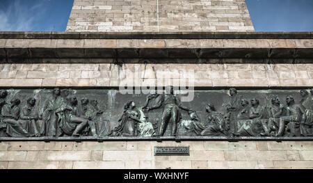 Des détails architecturaux de l'Édifice Wellington Testimonial obélisque dans le Phoenix Park de Dublin, Irlande sur une journée d'hiver Banque D'Images