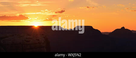 Lever du soleil à Mather Point, South Rim, Grand Canyon, Arizona, United States Banque D'Images