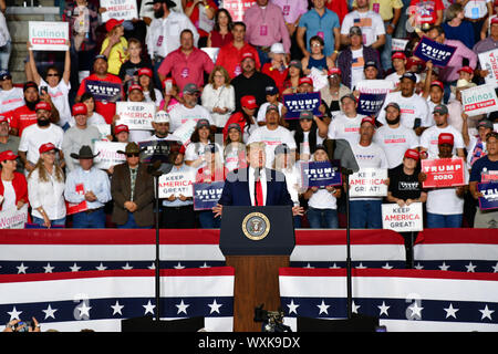 Rio Rancho, États-Unis. 16 Sep, 2019. Trump président s'adresse à la foule lors de sa réélection rassemblement à Rio Rancho, Nouveau Mexique Lundi, 16 Septembre, 2019. Photo de Justin Hamel/UPI UPI : Crédit/Alamy Live News Banque D'Images