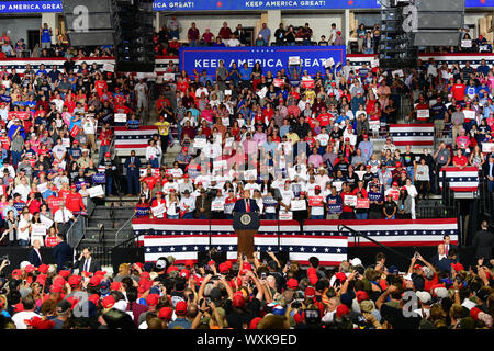 Rio Rancho, États-Unis. 16 Sep, 2019. Trump président s'adresse à la foule lors de sa réélection rassemblement à Rio Rancho, Nouveau Mexique Lundi, 16 Septembre, 2019. Photo de Justin Hamel/UPI UPI : Crédit/Alamy Live News Banque D'Images