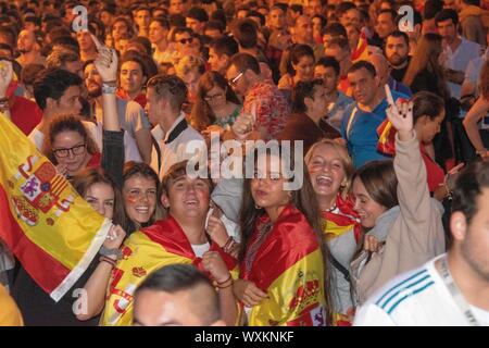 Madrid, Espagne. Sep 17, 2019. 16/09/2017.- Celebracion de los Campeones del Mundo de Baloncesto en la Plaza Colon  Foto : Ambiente en la Plaza Colon célébration après avoir remporté le 2019 Coupe du Monde de la FIBA de basket-ball de la Chine à Madrid le lundi 16 septembre 2019. Credit : CORDON PRESS/Alamy Live News Banque D'Images