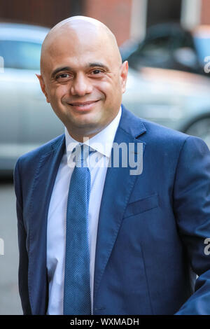 Westminster, London, UK. Sep 17, 2019. Chancelier de l'Échiquier Sajid Javid. Les ministres du gouvernement la sortie No 10 à la suite de la réunion du Cabinet à Downing Street Crédit : Imageplotter/Alamy Live News Banque D'Images