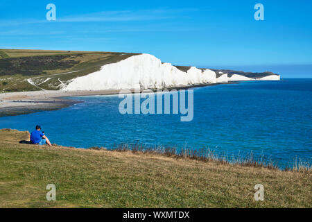 Vue sur Cuckmere Haven de Seaford Head, près de Eastbourne, East Sussex, à l'Est, vers sept Sœurs cliffs Banque D'Images