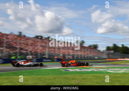 Alexander Albon d'Aston Martin Racing Red Bull au cours de Formule 1 GP d'Italie 2019 à Monza Banque D'Images