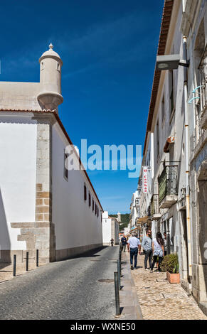 Guarita (échauguette) au mur de défense, Fortaleza de Santiago, forteresse du 17ème siècle, la ville de Sesimbra, Costa Azul, Lisboa, Portugal région Banque D'Images