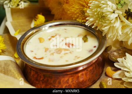 Pradaman Payasam Palada/ Lait de riz au lait - traditionnel Kerala Onam dessert Banque D'Images