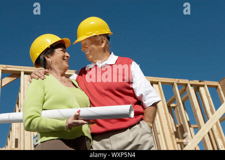 Couple ayant leur maison construite Banque D'Images