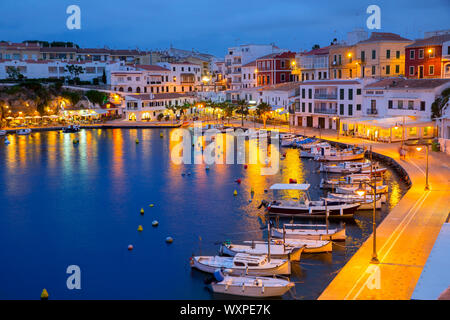 Calasfonts Cales Fonts Le port de Mahón à Iles Baléares Banque D'Images