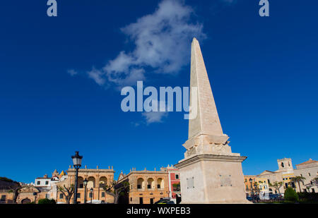 Ciutadella Menorca Placa des né Obelisc au centre-ville de Ciudadela à Iles Baléares Banque D'Images