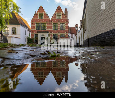 Béguinage de Courtrai, UNESCO World Heritage Site, Belgique Banque D'Images