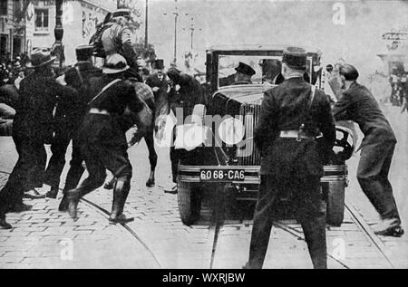 Assassinat du roi Alexandre de Jugo-Slavia, à Marseille, octobre 1934. Alexandre I (1888-1934), également connu sous le nom d'Alexandre le fédérateur, roi de Yougoslavie de 1921 à 1934. Il a été assassiné à Marseille, en France, par l'assassin bulgare Vlado Chernozemski lors d'une visite d'État. Banque D'Images