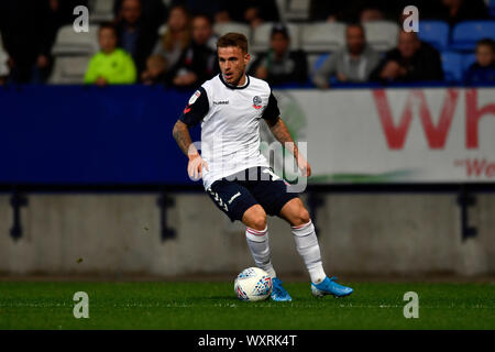 Bolton, Lancashire, UK. 17Th Sep 2019. 17 septembre 2019 ; Université de Bolton Stadium, Bolton, Lancashire, Angleterre ; Sky Bet English Football League One, Bolton Wanderers contre Oxford United ; Thibaud Verlinden de Bolton Wanderers contrôle la balle - strictement usage éditorial uniquement. Pas d'utilisation non autorisée avec l'audio, vidéo, données, listes de luminaire, club ou la Ligue de logos ou services 'live'. En ligne De-match utilisation limitée à 120 images, aucune émulation. Aucune utilisation de pari, de jeux ou d'un club ou la ligue/player Crédit : publications Plus Sport Action Images/Alamy Live News Banque D'Images