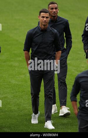 Madrid, Espagne. Sep 17, 2019. Madrid, Espagne ; 17/09/2019.- Crstiano Ronaldo joueur de la Juventus au terrain avant la Ligue des Champions de football match 1 stade Metropolitano Wanda à demain 18/09/2019 à Madrid. Credit : Juan Carlos Rojas/Photo Alliance | utilisée dans le monde entier/dpa/Alamy Live News Banque D'Images