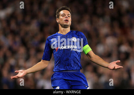 Londres, Royaume-Uni. Sep 17, 2019. Cesar Azpilicueta de Chelsea réagit. Ligue des Champions groupe H match, Chelsea v Valencia à Stamford Bridge à Londres, le mardi 17 septembre 2019. Cette image ne peut être utilisé qu'à des fins rédactionnelles. Usage éditorial uniquement, licence requise pour un usage commercial. Aucune utilisation de pari, de jeux ou d'un seul club/ligue/dvd publications pic par Steffan Bowen/Andrew Orchard la photographie de sport/Alamy live news Crédit : Andrew Orchard la photographie de sport/Alamy Live News Banque D'Images