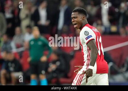 Amsterdam, Pays-Bas. Sept 17, 2019. Quincy Promes (Ajax) 1-0 pour l'Ajax lors de la Ligue des Champions 2019-2020 Groupe H match entre l'Ajax-Lille le 17 septembre 2019 à Amsterdam, Pays-Bas. Credit : Sander Chamid/SCS/AFLO/Alamy Live News Banque D'Images