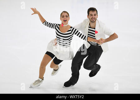 Alexandra NAZAROVA & Maxim NIKITIN à partir de l'Ukraine, effectuer dans la danse sur glace senior, danse libre, au cours de la Lombardia Trophy, au Palaghiaccio IceLab le 15 septembre 2019 à Bergame, Italie. Credit : Raniero Corbelletti/AFLO/Alamy Live News Banque D'Images