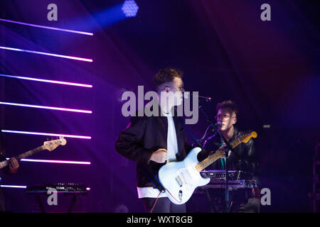 Les louanges en prestation au Gala du Prix de Musique Polaris 2019 Banque D'Images