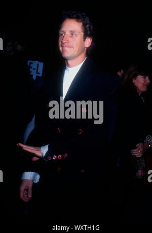 Westwood, Californie, USA 14 décembre 1994 Acteur Sam Robards assiste à la 'Prêt à Porter' (Pret-a-Porter) Création le 14 décembre 1994 au Centre d'Avco Cinemas à Westwood, Californie, USA. Photo de Barry King/Alamy Stock Photo Banque D'Images