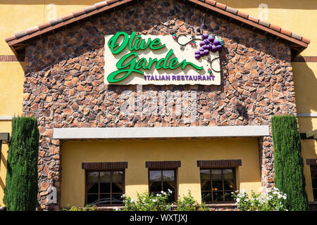 Sept 16, 2019 Milpitas / CA / USA - Olive Garden restaurant dans le sud de San Francisco Bay Area ; Olive Garden est un restaurant décontracté, sous Banque D'Images