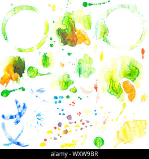Ensemble d'orange et vert aquarelle image isolée de cercles de café et de thé plus libre avec blot et spray Banque D'Images