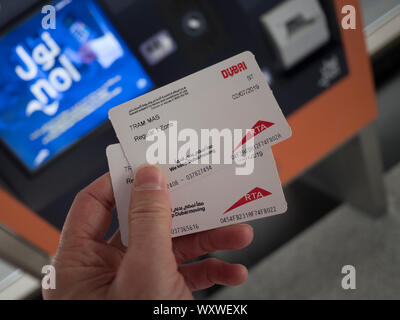 Le Tram, tramway billets Dubai Banque D'Images