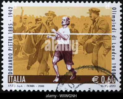 Coureur Italien Dorando Pietri sur timbre-poste Banque D'Images