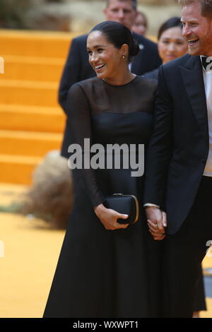 Le prince Harry, duc de Sussex et Meghan, duchesse de Sussex assister à 'Le Roi Lion' première Européenne à Leicester Square, le 14 juillet 2019 à Londres, en Angleterre. Banque D'Images