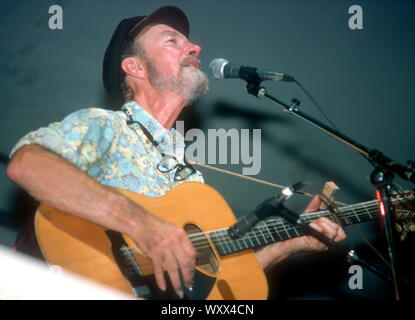 Pete Seeger sur scène à New York's Central Park à la Dr. Pepper Music Festival en juillet 1978. Banque D'Images