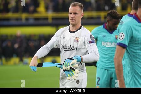 Dortmund, Allemagne. 17Th Sep 2019. firo : 17.09.2019 Football, Ligue des champions 2019/2020 BVB Borussia Dortmund - FC Barcelone 0 : 0 gants, geste, Marc-André ter Stegen | utilisée dans le monde entier : dpa Crédit/Alamy Live News Banque D'Images