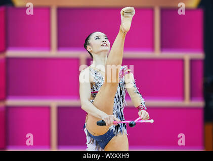 Baku, Azerbaïdjan. 18 Sep, 2019. - Kaho Minagawa japonaise au cours de la 37e Championnats du monde de gymnastique rythmique et de correspondance entre le jour 3 à l'échelle nationale Salle de gymnastique à Baku, Azerbaïdjan. Ulrik Pedersen/CSM. Credit : Cal Sport Media/Alamy Live News Banque D'Images