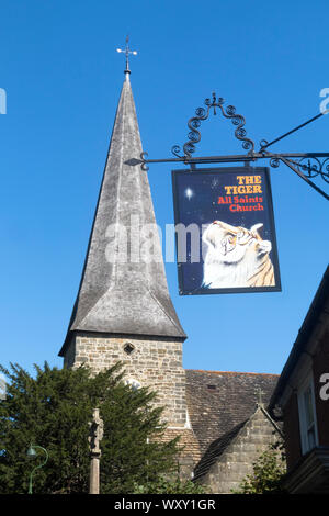 Dans l'église All Saints Lindfield West Sussex Banque D'Images