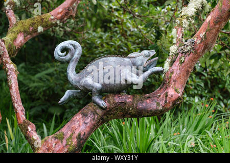 Gecko sculpture à Al Azifat Gardens, Wester Ross, Highlands d'Ecosse Banque D'Images