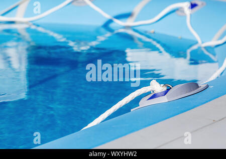 Au-dessus de rez-de-piscine gonflable closeup Banque D'Images