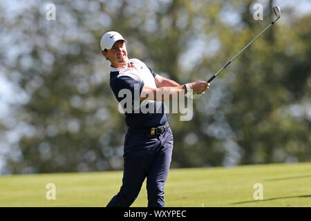 WENTWORTH, Angleterre le 18 septembre Rory McIlroy en action au cours de la BMW PGA Championship Pro Am au Wentworth Club, London le mercredi 18 septembre 2019. (Crédit : Jon Bromley | MI News) usage éditorial uniquement, licence requise pour un usage commercial. Photographie peut uniquement être utilisé pour les journaux et/ou magazines des fins éditoriales Crédit : MI News & Sport /Alamy Live News Banque D'Images