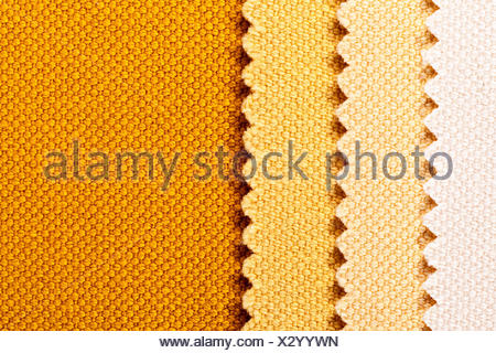 Composition de bandes verticales de couleur du tissu de coton dentelée